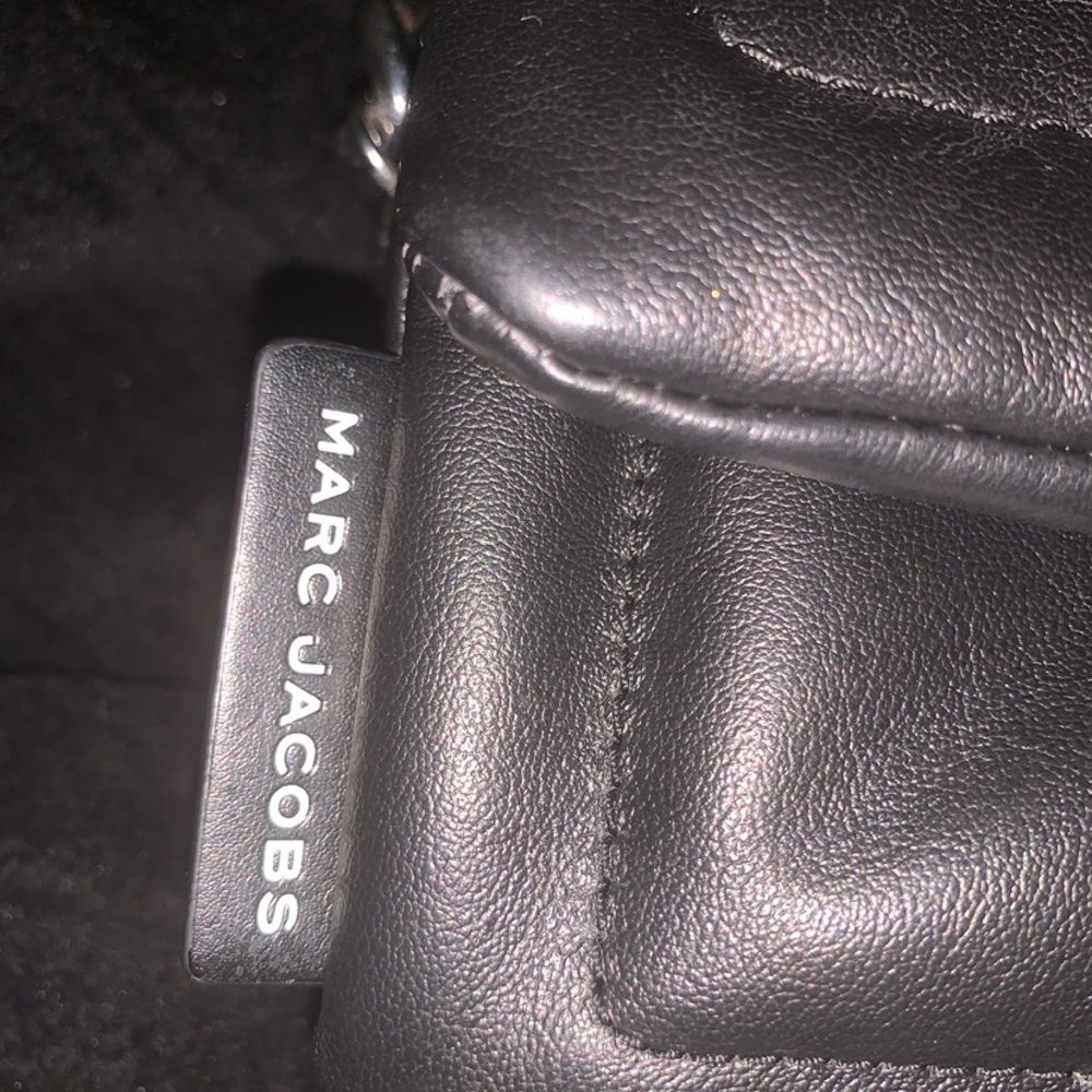 MARC JACOBS MINI PILLOW BAG
🚨REMOVING SOON🚨 - Picture 2 of 6